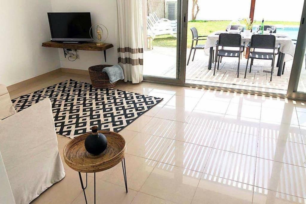 Villa d’Aina * Propiedad privada con piscina Cala en Bosch Esterno foto