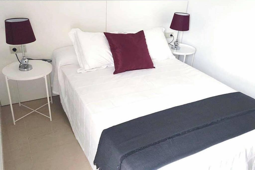 Villa d’Aina * Propiedad privada con piscina Cala en Bosch Esterno foto